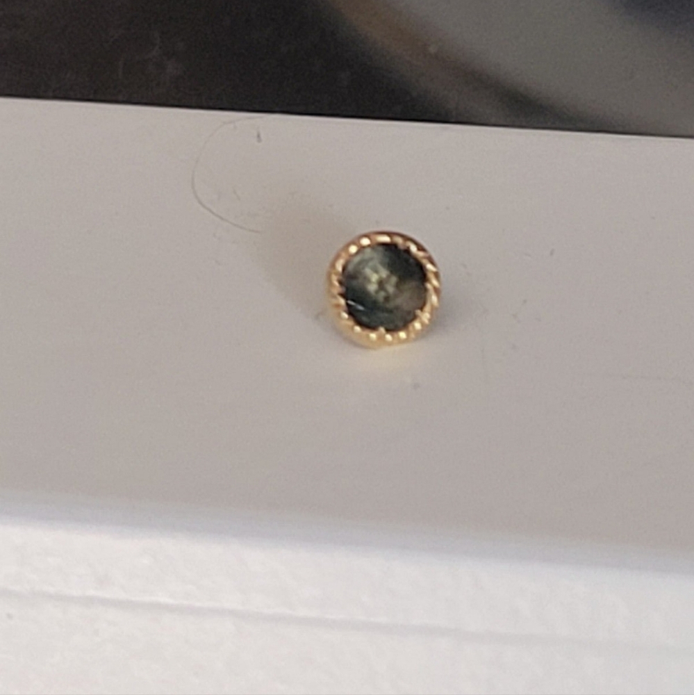 BVLA 3mm rose cut london blue topaz in YG end
